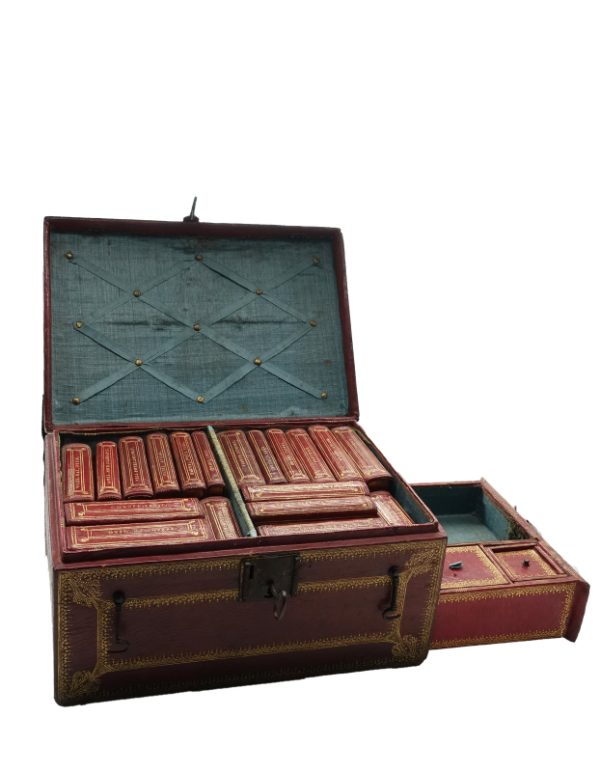 <span class="artist-name-product">[TRAVEL LIBRARY-MINIATURE BOOKS] </span> Collection of 19 miniature books preserved in their contemporary travel case. – Image 2